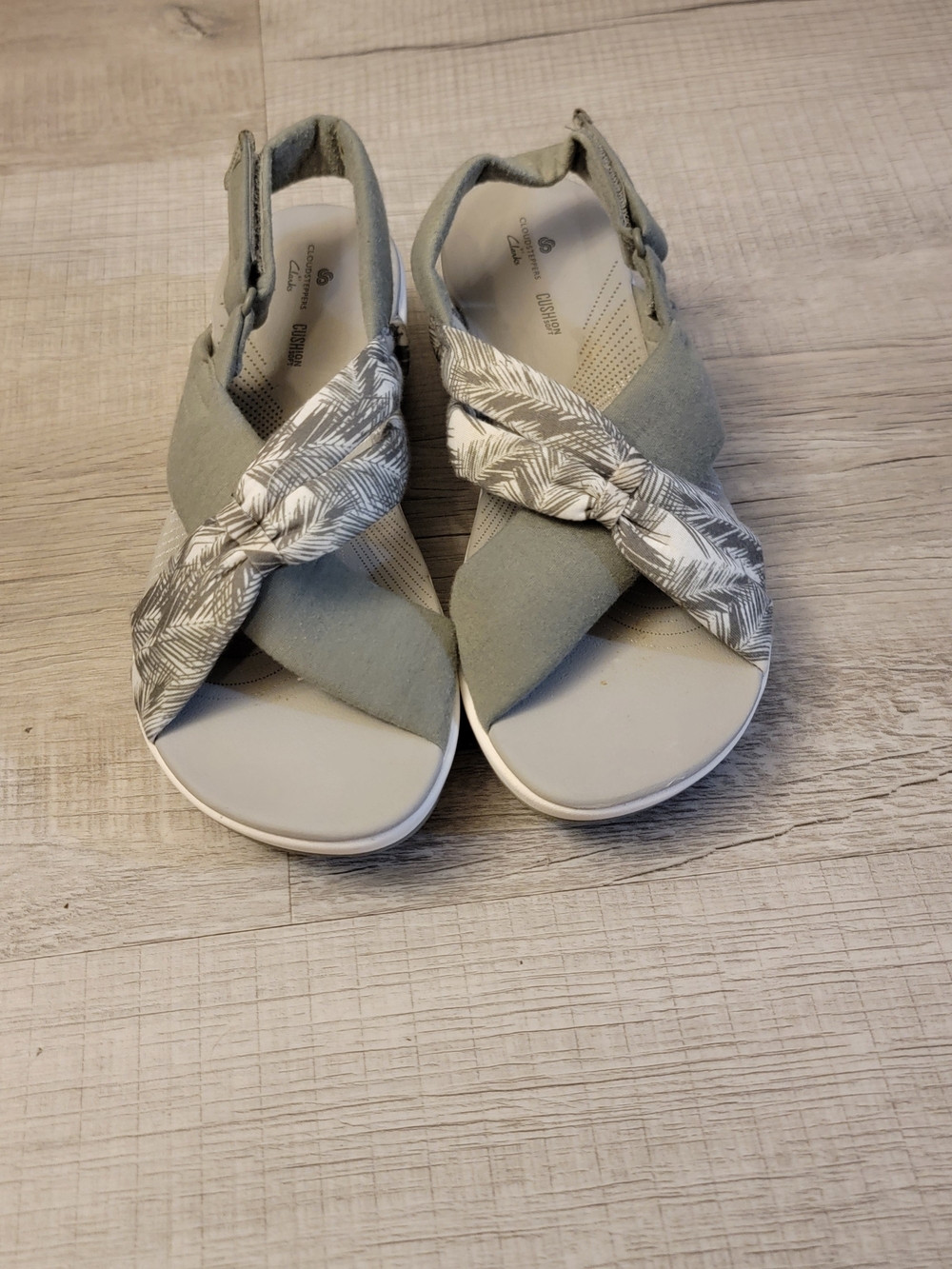 Clarks Women's Light Gray Knotted Slingback Sandals